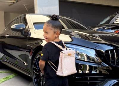 Kylie Jenner sends Stormi to school with backpack costing more than most people’s rent - evoke.ie
