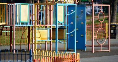 Parents furious as popular toddler playground closes - and it won’t open until next year - www.manchestereveningnews.co.uk