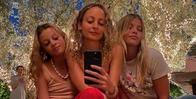 Nicole Richie Snaps Rare Pic with Lookalike Daughter Harlow & Sister Sofia! - www.justjared.com
