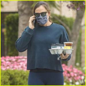 Jennifer Garner Starts Off Her Day on a Coffee Run - www.justjared.com - county Pacific
