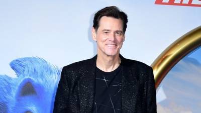 Jim Carrey reprises SNL role to play fly on Mike Pence’s head during debate - www.breakingnews.ie
