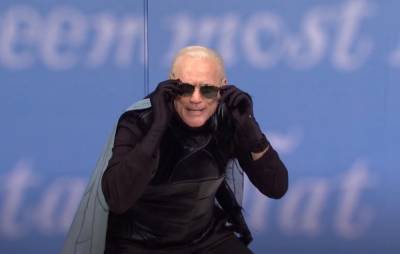 Watch Jim Carrey’s Joe Biden transform into fly on Mike Pence’s head in ‘SNL’ sketch - www.nme.com