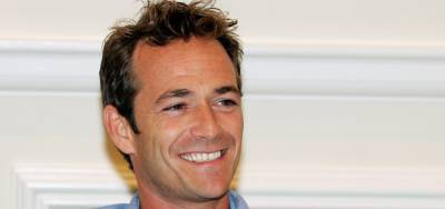 Luke Perry Honored by 'Beverly Hills, 90210' Co-Stars on 54th Birthday - www.justjared.com