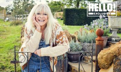 Exclusive: Jo Wood shows off her gorgeous grade II-listed farmhouse in the Northamptonshire countryside - hellomagazine.com