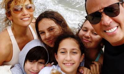 Jennifer Lopez's daughter Emme shares new details about mum's wedding to Alex Rodriguez - hellomagazine.com