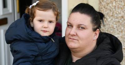 Cleland mum claims she may have to give up her job because of issues with early years hours - www.dailyrecord.co.uk