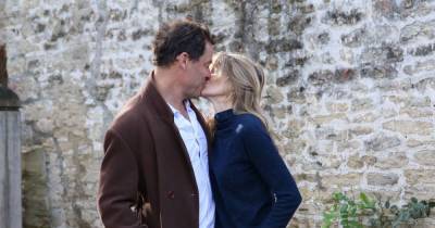 Dominic West and wife leave note about their strong marriage outside home as they kiss after Lily James pictures - www.ok.co.uk