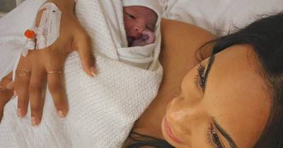 Rochelle Humes shares adorable snap of new born son in update to fans - www.dailyrecord.co.uk