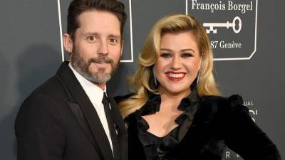 Kelly Clarkson reveals her kids are receiving therapy amid divorce from Brandon Blackstock - www.foxnews.com