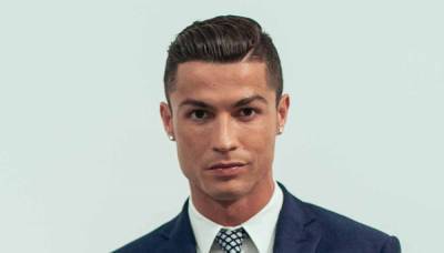 Soccer Star Cristiano Ronaldo Tests Positive for Coronavirus - www.justjared.com - Portugal - city Santos