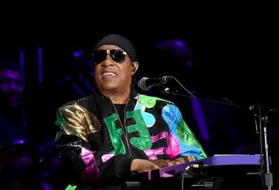 Stevie Wonder Releases Two New Songs, Gives Health Update Following Kidney Transplant - etcanada.com - county Hand