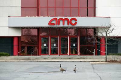 AMC Theatres Stock Sinks 13% as Cinema Giant Faces Cash Crunch - thewrap.com