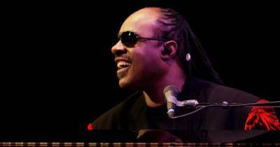 Stevie Wonder releases two new songs and hints at first album in 15 years - www.officialcharts.com - county Hand