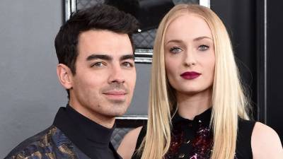 Joe Jonas reveals new neck tattoo and fans are CONVINCED it's inspired by Sophie Turner - heatworld.com
