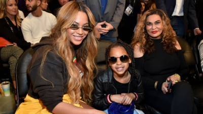 Beyoncé's Daughter Blue Ivy Expertly Does Her Grandma Tina's Halloween Makeup - www.etonline.com