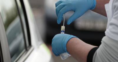 Nearly 20,000 new coronavirus cases and 137 further deaths recorded in UK - www.manchestereveningnews.co.uk - Britain