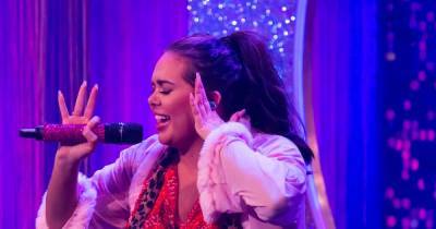 Scarlett Moffatt shows off singing voice as she belts out Christina Aguilera's hit song - www.ok.co.uk