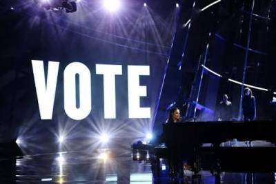 Demi Lovato’s ‘Vote’ Graphic Edited Out of Billboard Music Awards Performance on NBC - thewrap.com
