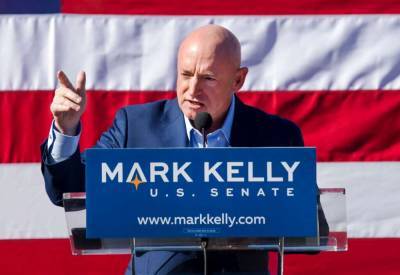 Dem Senate candidate Mark Kelly apologizes for staffer's obscene tweet about cops - www.foxnews.com - Chicago
