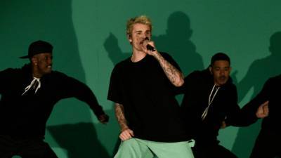 Justin Bieber Starts 'Saturday Night Live' Rehearsals Ahead of Performance - www.etonline.com