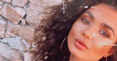 Love Island's India Reynolds transforms her ‘frizzy’ hair into glossy waves with this new time-saving beauty tool - www.ok.co.uk - India