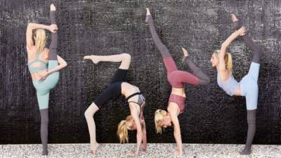These Celeb-Loved Alo Yoga Leggings Are Still on Sale from Amazon for Prime Day - www.etonline.com