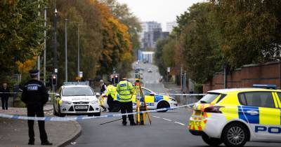 Huge police scene as officers investigate after crash in Salford - www.manchestereveningnews.co.uk