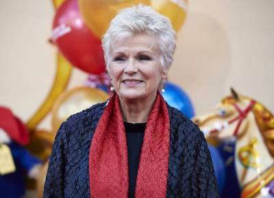 Julie Walters quits acting as she claims the stress ’caused her cancer’ - evoke.ie