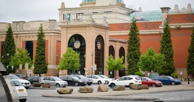 Trafford Centre shoppers fined by police for refusing to wear masks - www.manchestereveningnews.co.uk - Manchester