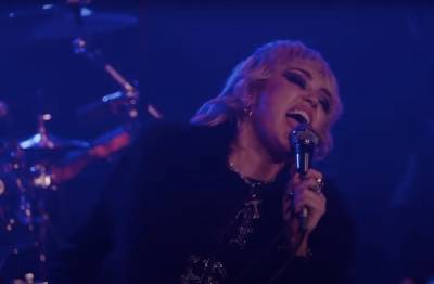 Miley Cyrus Covers The Cranberries’ ‘Zombie’ For Save Our Stages Festival - etcanada.com