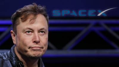 Elon Musk sets 4 year timeline for SpaceX Mars mission, says there's a 'fighting chance' - www.foxnews.com