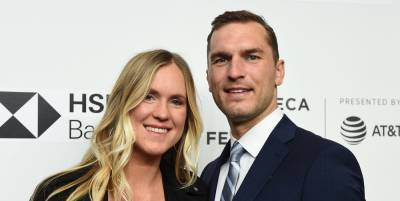 Surfer Bethany Hamilton is Pregnant, Expecting Third Child with Husband Adam Dirks - www.justjared.com - county Hamilton