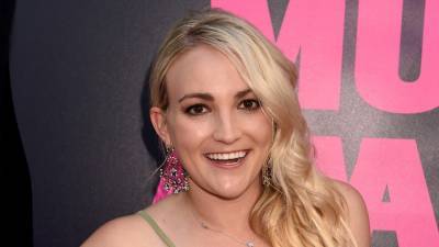 Jamie Lynn Spears Teases 'Zoey 101' Reunion: 'We're Back! Are You Ready?' - www.etonline.com