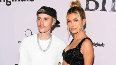 Hailey Bieber Gets New Ring Finger Tattoo in Honor of Husband Justin: Pic - www.etonline.com - Portugal