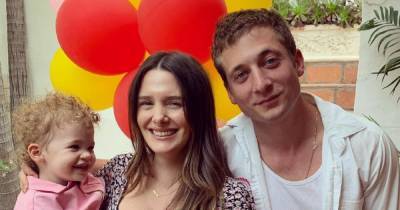 Jeremy Allen White - Shameless’ Jeremy Allen White Is Expecting 2nd Baby With Pregnant Wife Addison Timlin - usmagazine.com - Pennsylvania