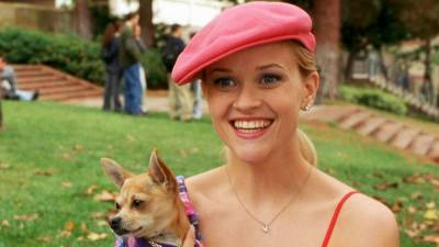 Reese Witherspoon Teases Original 'Legally Blonde' Cast Reunion: Watch! - www.etonline.com