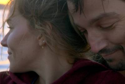 ‘Wander Darkly’ Trailer: Sienna Miller Explores the Afterlife in Sundance Drama - thewrap.com