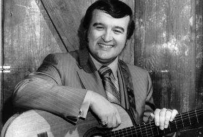 Johnny Bush (1935 – 2020), “Whiskey River” co-songwriter - legacy.com - Texas - county Hall
