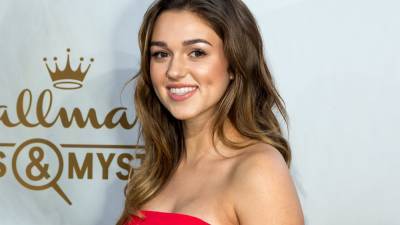 Sadie Robertson says her faith helped her overcome body image issues: 'I started praising God' - www.foxnews.com