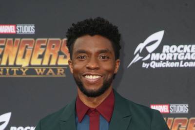 Chadwick Boseman suits up as 1920s musician in first images from final movie role - www.hollywood.com - Illinois