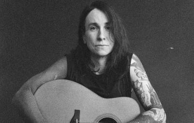 Laura Jane Grace: “JK Rowling has no grounds to speak on the transgender experience because she knows nothing about it” - www.nme.com