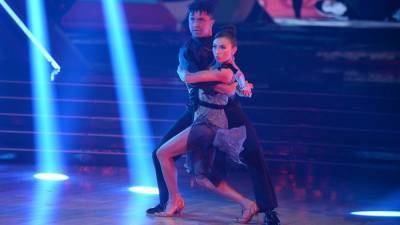 'Dancing With the Stars': ET Will Be Live Blogging Week 6! - www.etonline.com