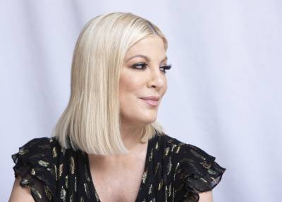Tori Spelling Opens Up About Being ‘Under A Microscope’ As A Teen And Her ‘Low Self Confidence’ - etcanada.com