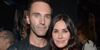 Courteney Cox Hasn't Seen her Fiance Johnny McDaid in Over Half a Year - www.justjared.com - Britain