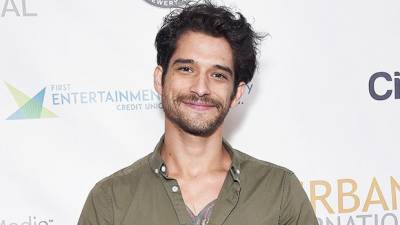 Tyler Posey Reveals He’s ‘Hooked Up’ With Men As He Opens Up About His Sexuality — Watch - hollywoodlife.com - county Posey