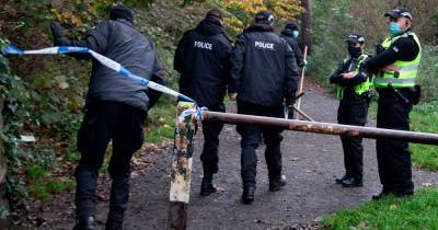 Police seal off Edinburgh beauty spot after discovery of mystery blood-stained item - www.dailyrecord.co.uk
