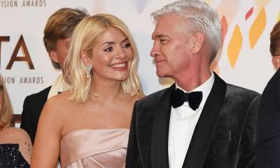 Holly Willoughby's fans in love with new photo with Phillip Schofield - hellomagazine.com