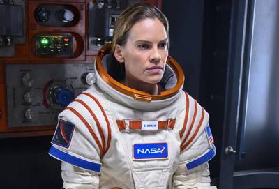 Hilary Swank Reacts To ‘Away’ Cancellation By Netflix: “Wish We Were Showing You Mars!” - deadline.com - USA