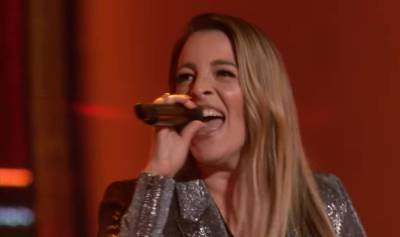 ‘The Voice’ Contestant Taryn Papa Sings At Blake Shelton’s Bar, Had Three Judges Turn Their Chairs During Blind Audition - etcanada.com - Tennessee