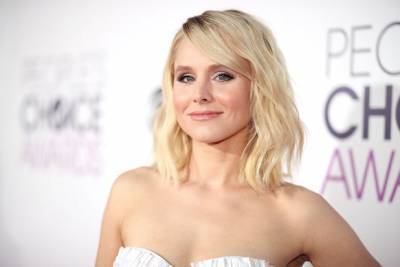 Kristen Bell to Star on Netflix Limited Series ‘The Woman in the House’ From ‘Nobodies’ Creators - thewrap.com - city Sanchez